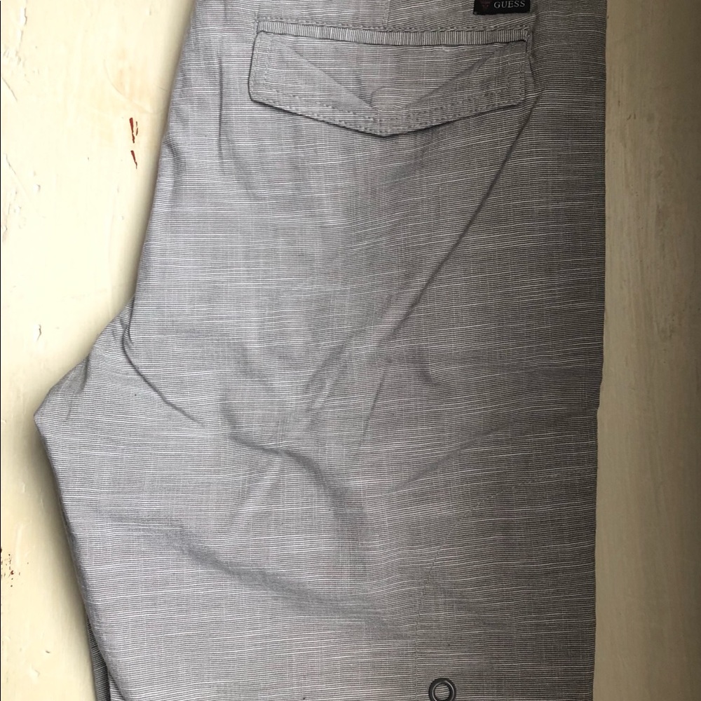Guess Men’s Carlyle textured flat front shorts